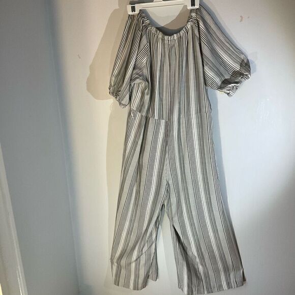 GAP NWT Puff Sleve Jumpsuit, 4P. Lightweight, Striped tswift engagement vibes - Picture 4 of 13